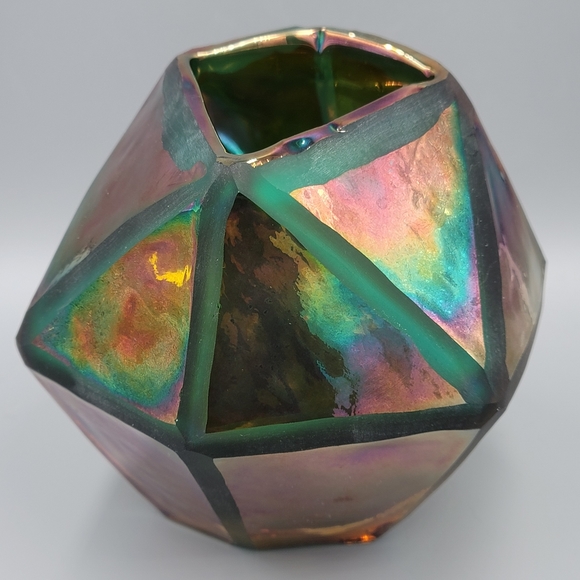 Iridescent Geometric Vase 6 - Picture 7 of 13